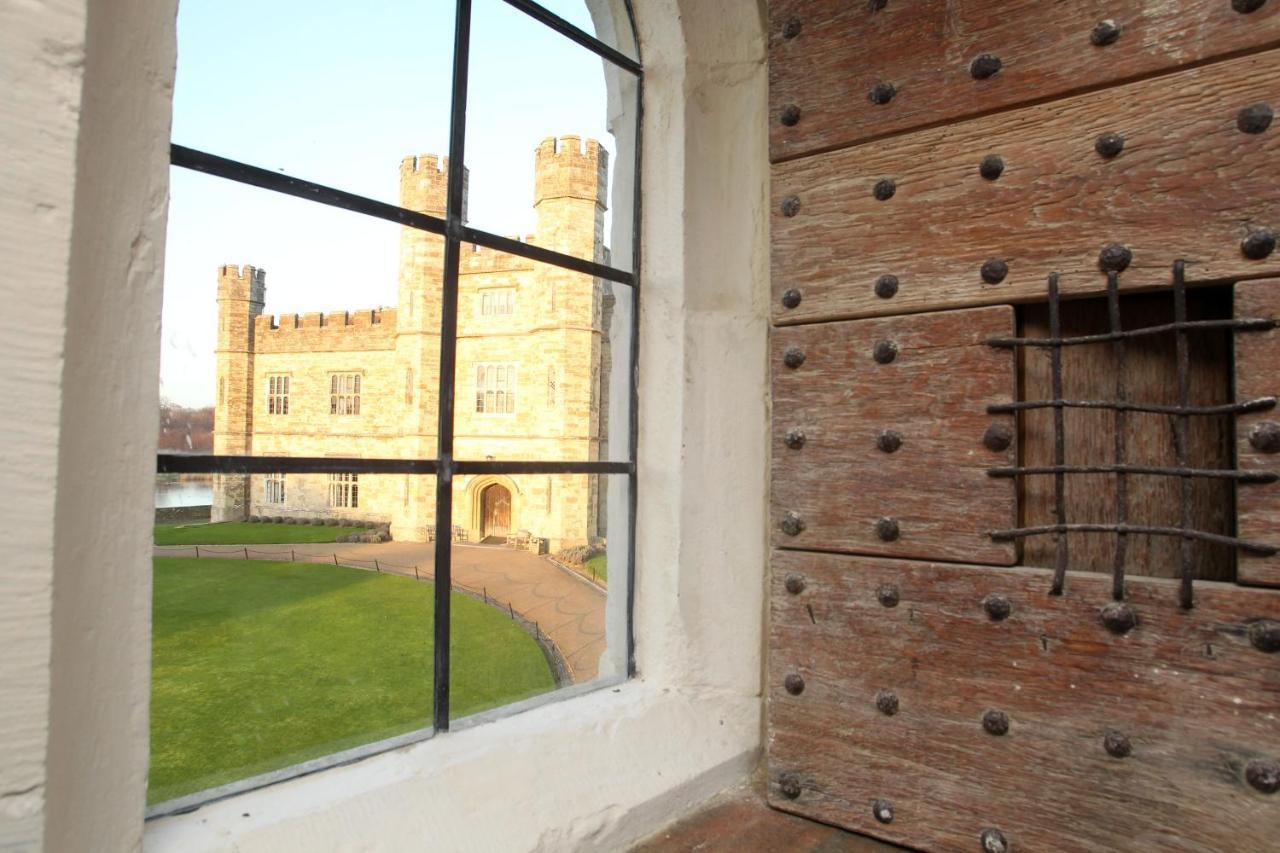 メードストン Leeds Castle Maiden'S Tower Bed & Breakfast エクステリア 写真