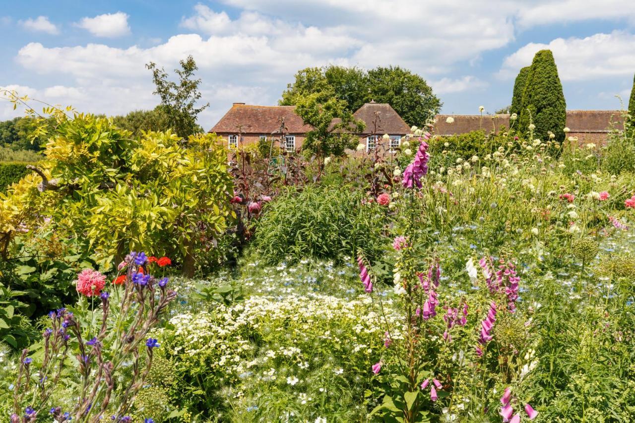 メードストン Leeds Castle Maiden'S Tower Bed & Breakfast エクステリア 写真