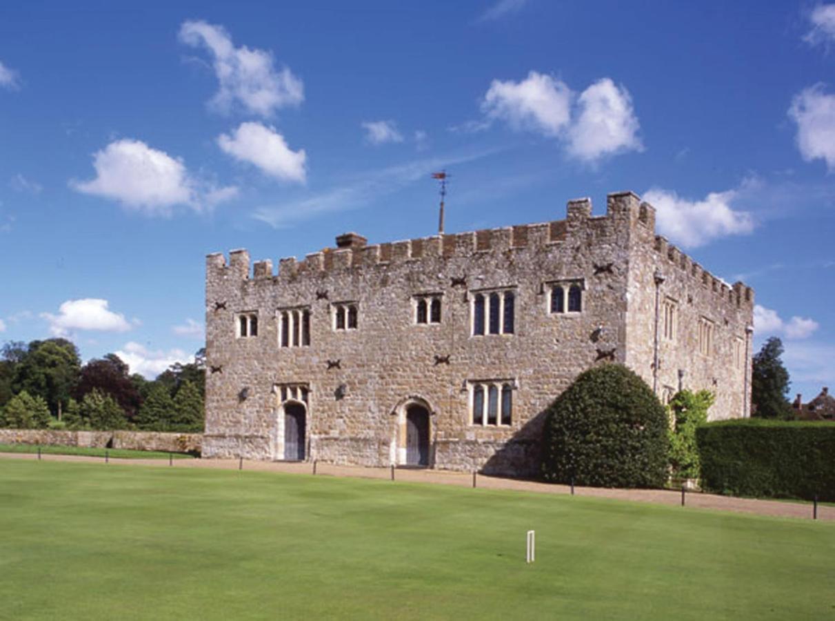 メードストン Leeds Castle Maiden'S Tower Bed & Breakfast エクステリア 写真