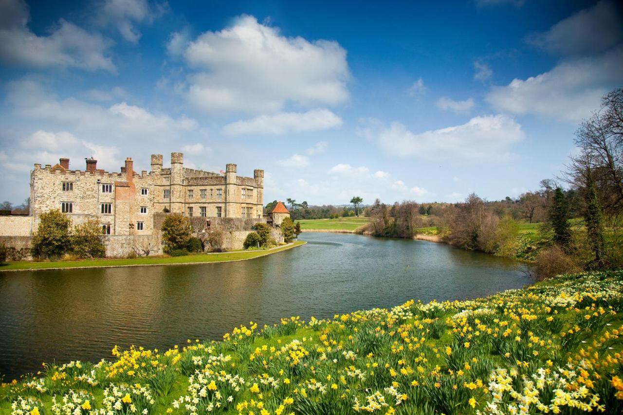 メードストン Leeds Castle Maiden'S Tower Bed & Breakfast エクステリア 写真