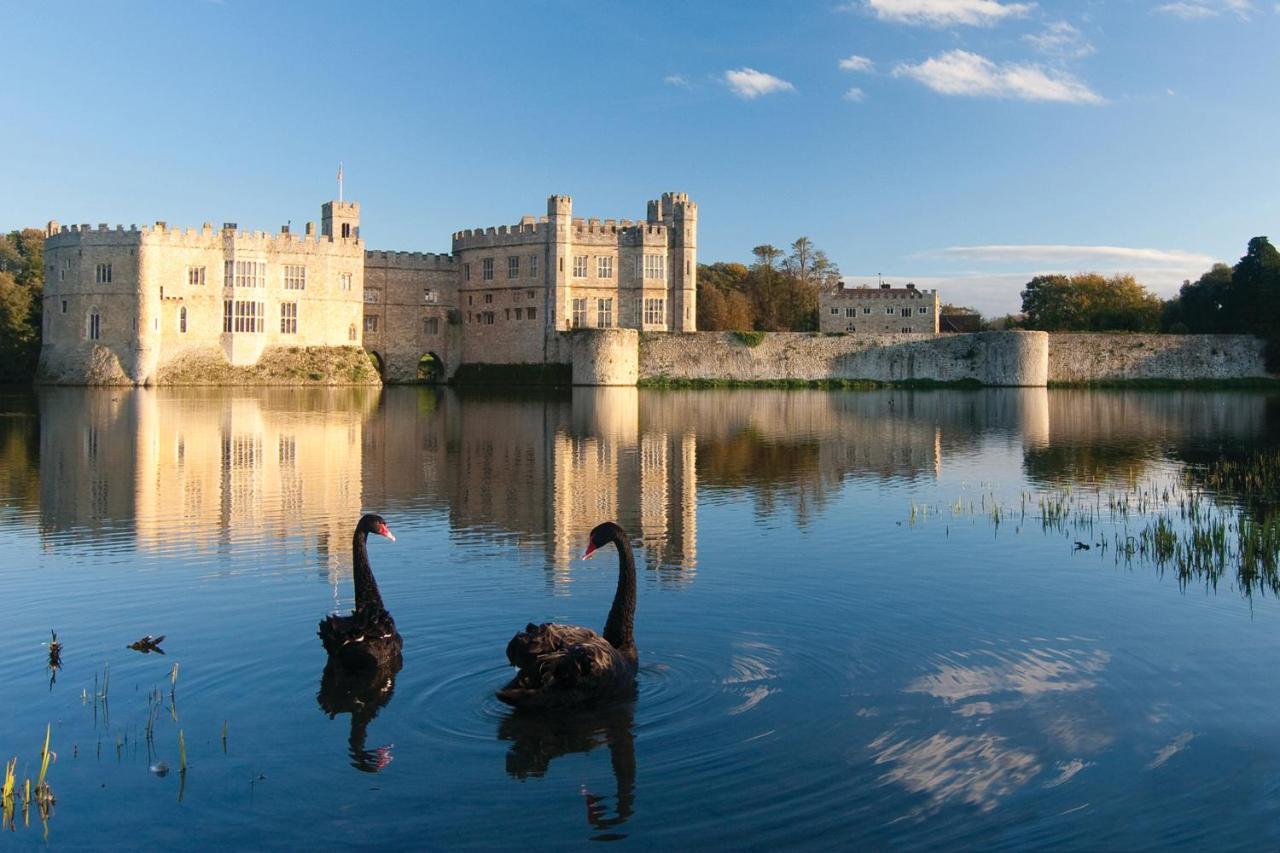 メードストン Leeds Castle Maiden'S Tower Bed & Breakfast エクステリア 写真